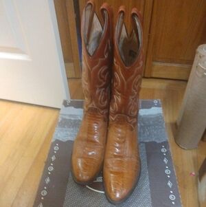 J. Chisholm Handcrafted Boots Box
